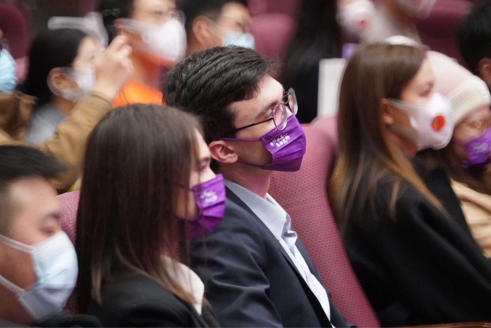 20221114-“全球Z世代热议二十大”论坛在bat365在线平台举行-中国日报-现场观众1.jpg